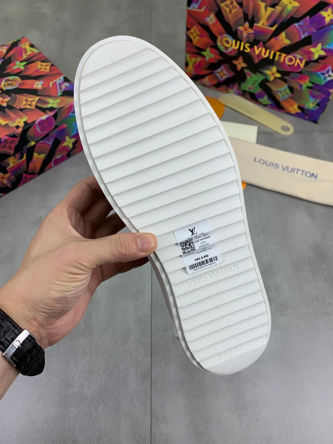 Men's men's shoes 💰P560💰[New model]🆘High-quality cowhide [Louis Vuitton]LV official website latest model🎁casual fashion high-top men's shoes👟hot style💥simple and elegant style, exclusive for trendy men. Unique official website latest brand elements👑original decoration, fashionable and generous, the fabric is made of original denim➕comfortable and breathable mesh lining➕cow leather feet ✅The official website specifies wear-resistant casual outsole, the classic model is taken in real life🎬Color: 4️⃣colors available😍Number of codes: 38-44 Full set of packaging